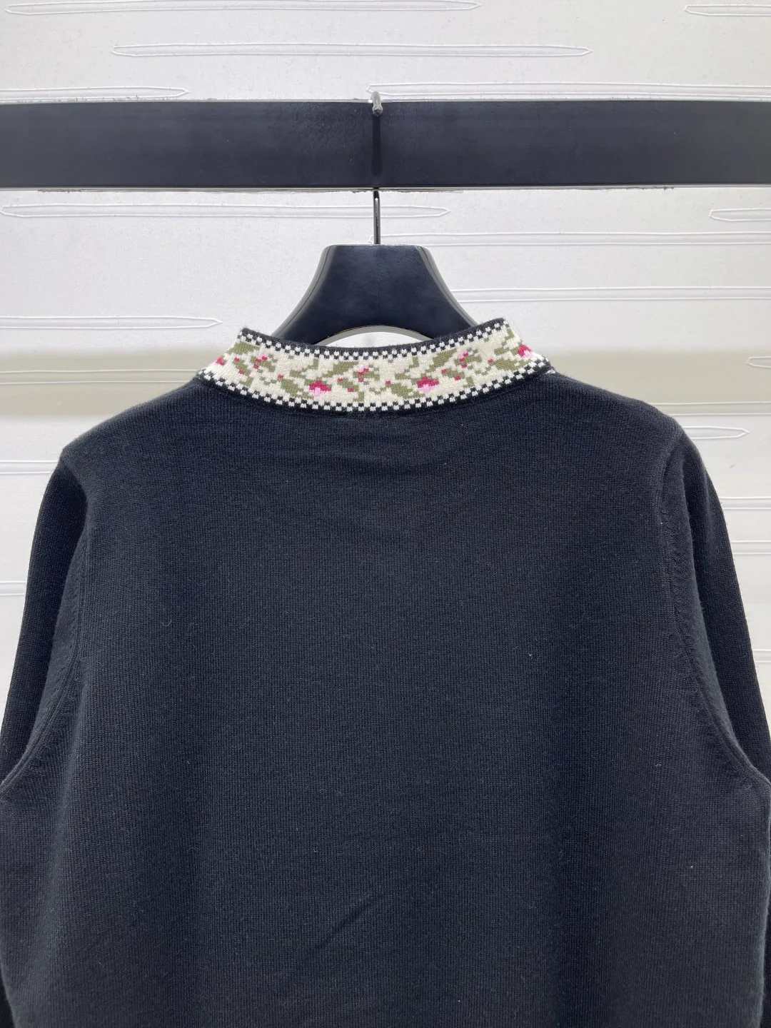 Джемперы И Свитеры Женские Chanel 18038632