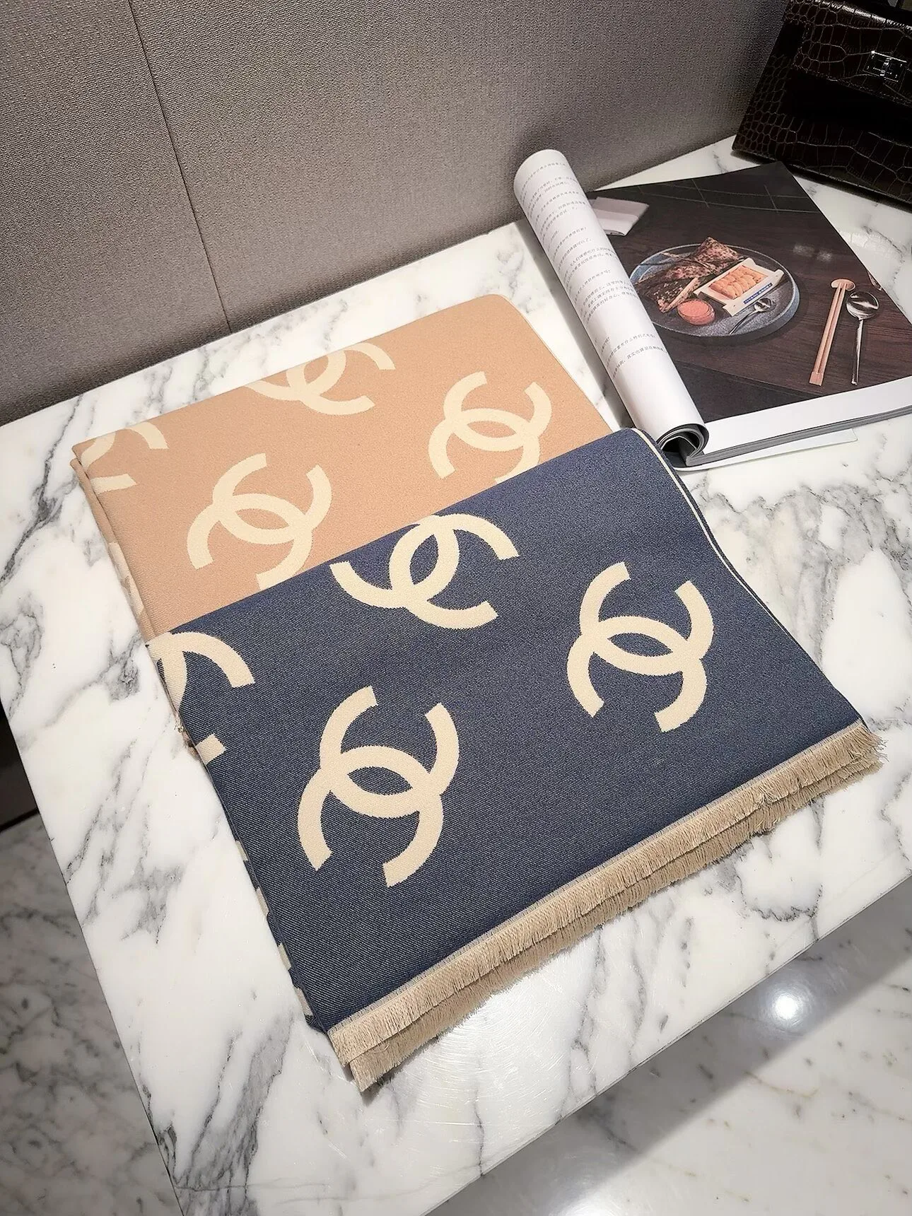 Шарфы Chanel 18003000