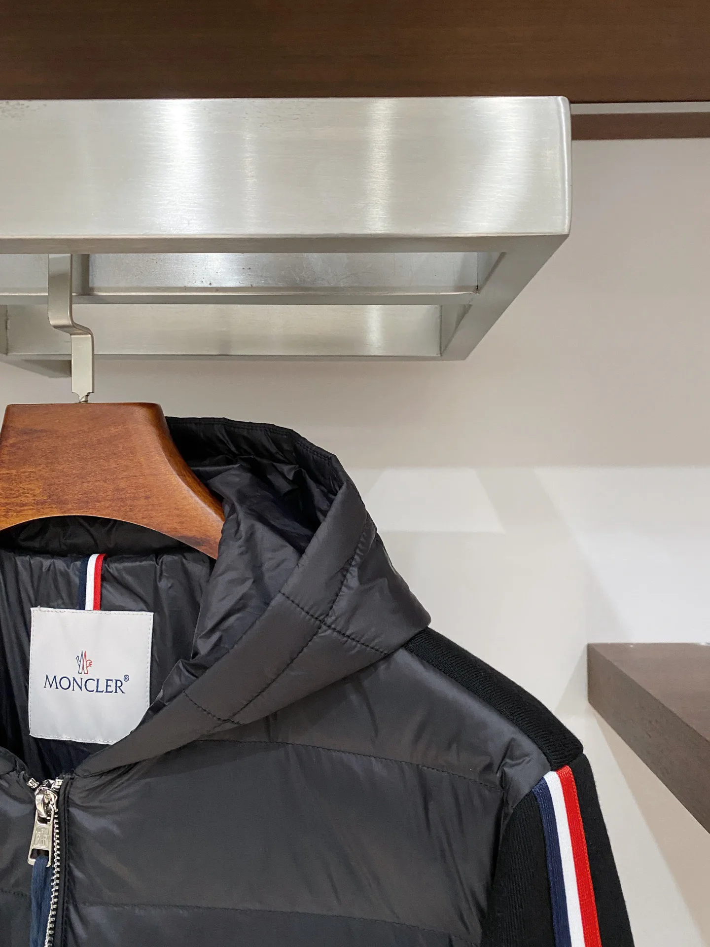 Куртки И Пуховики Мужские Moncler 2656712