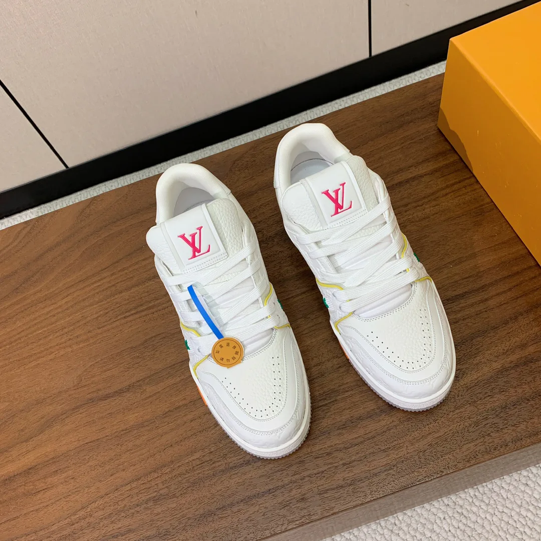 Кроссовки Женские Louis Vuitton 10236181