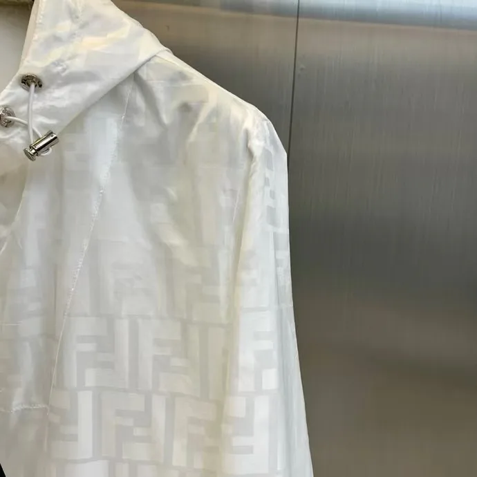 Куртки И Пуховики Женские Fendi 558482