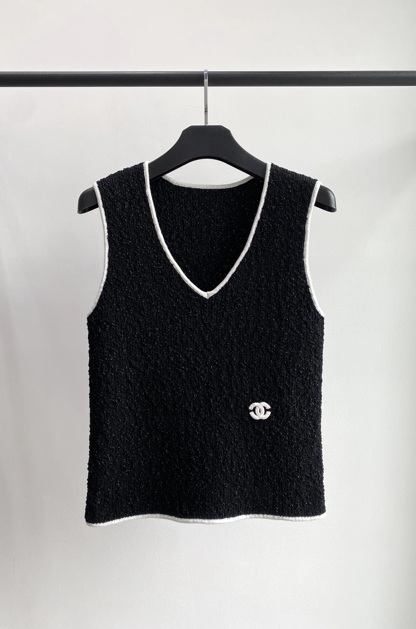 Жилеты Женские Chanel 16962341
