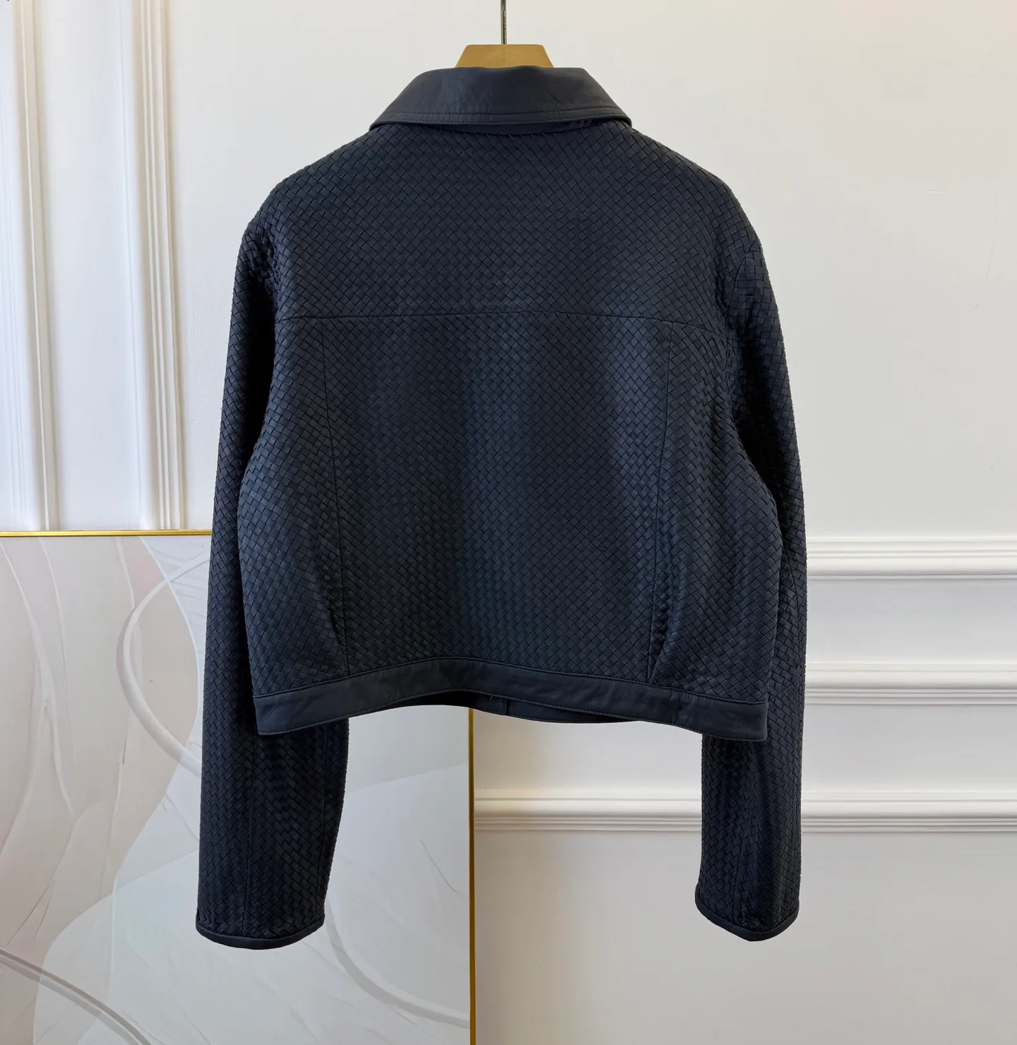 Кожаные Куртки И Дублёнки Женские Bottega Veneta 18428467