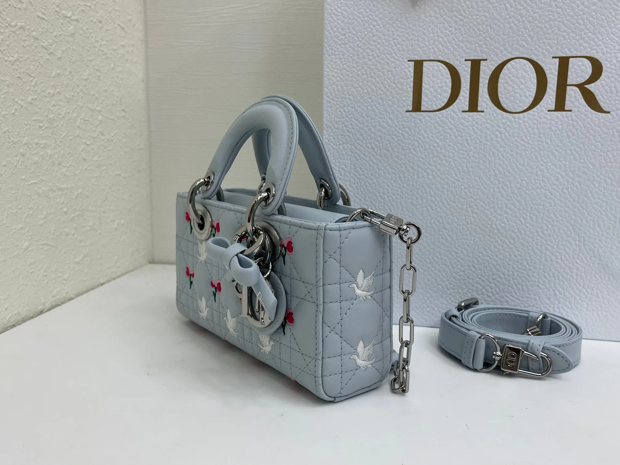 Классические Сумки Женские Christian Dior 17407047
