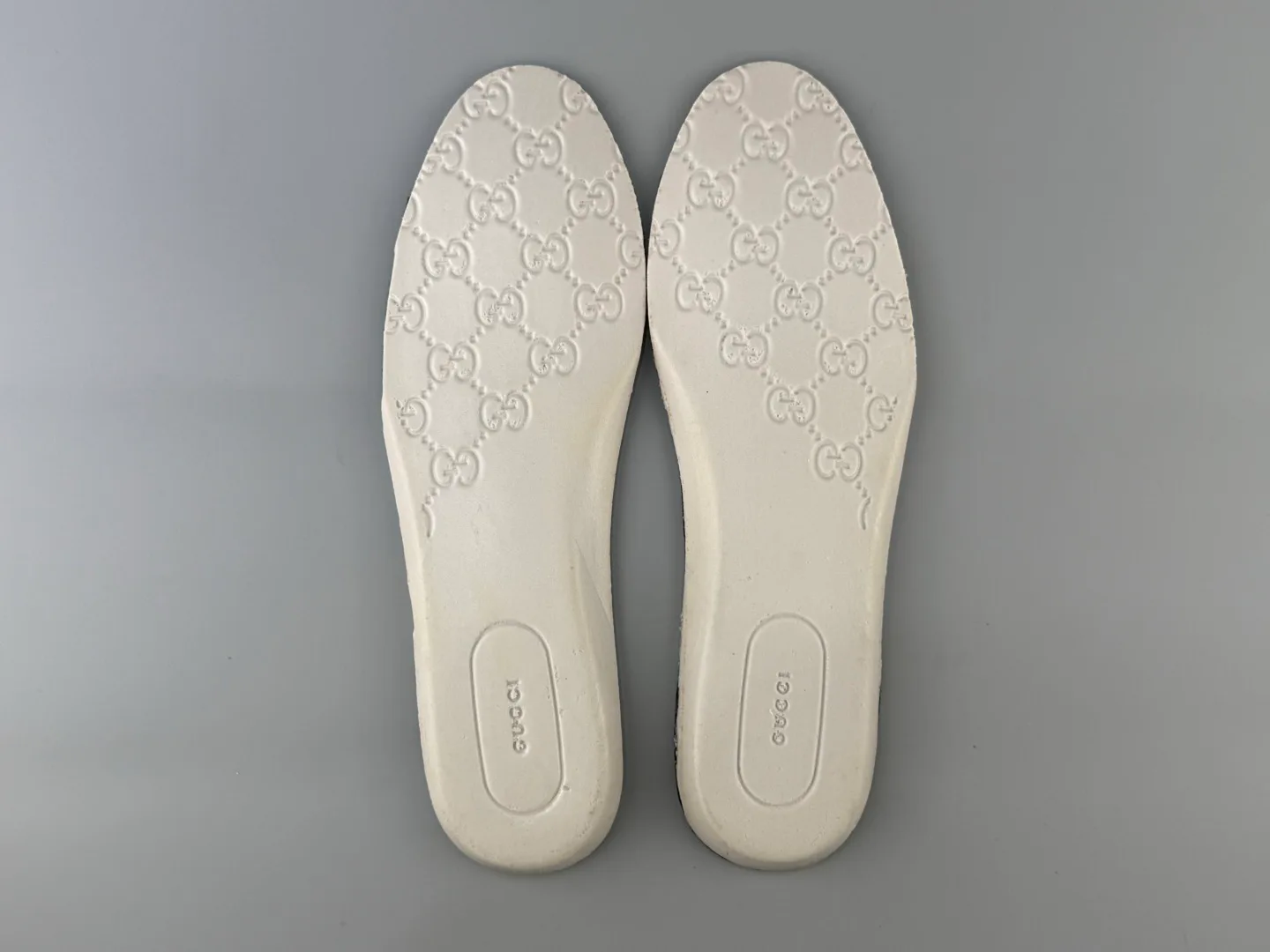 Кроссовки Женские Gucci 18552250