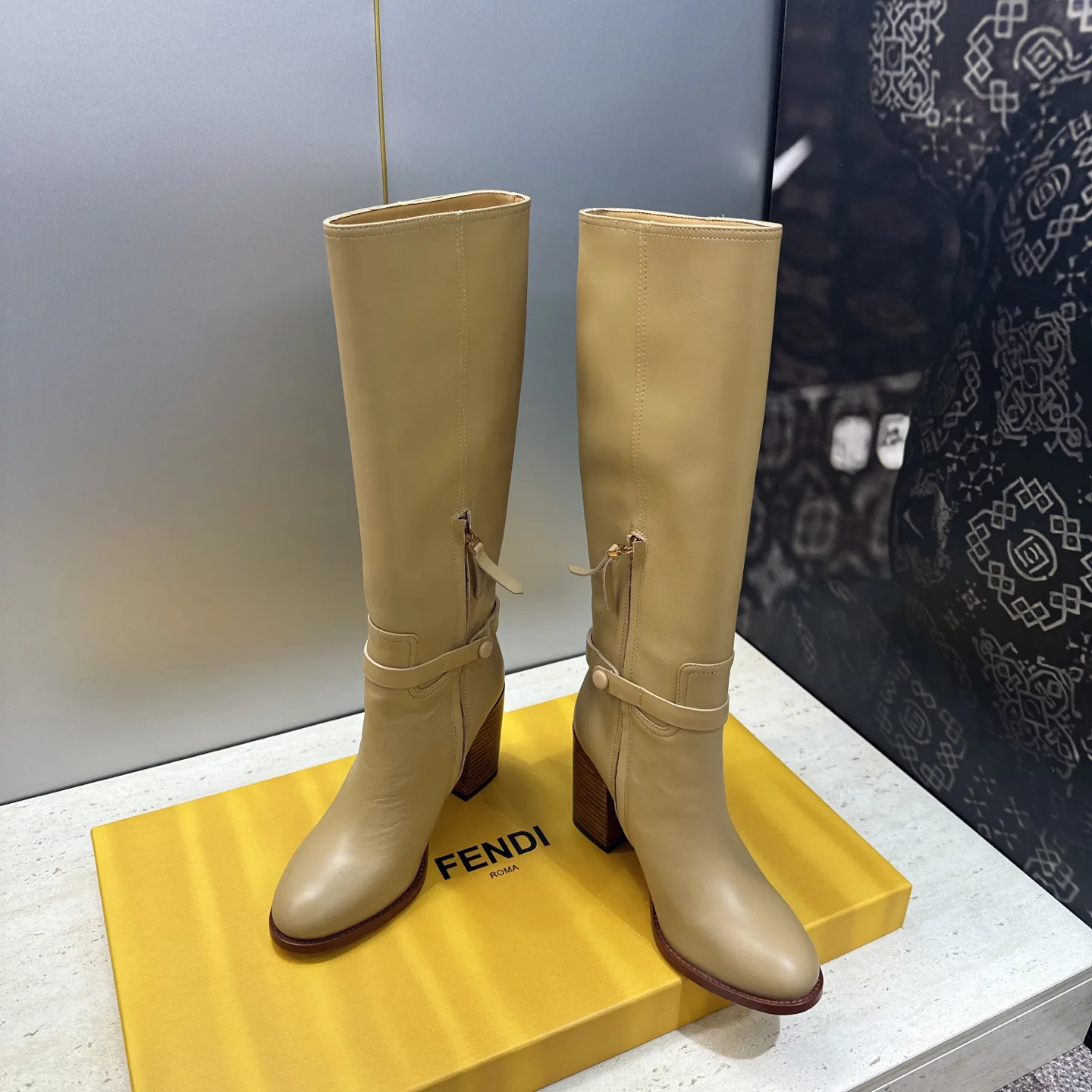 Сапоги Женские Fendi 19250131