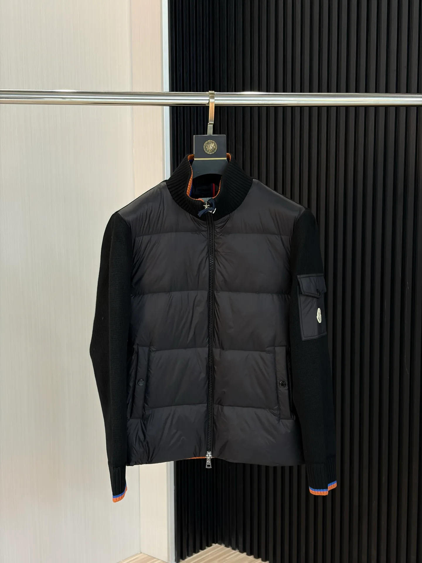 Куртки И Пуховики Мужские Moncler 18218455