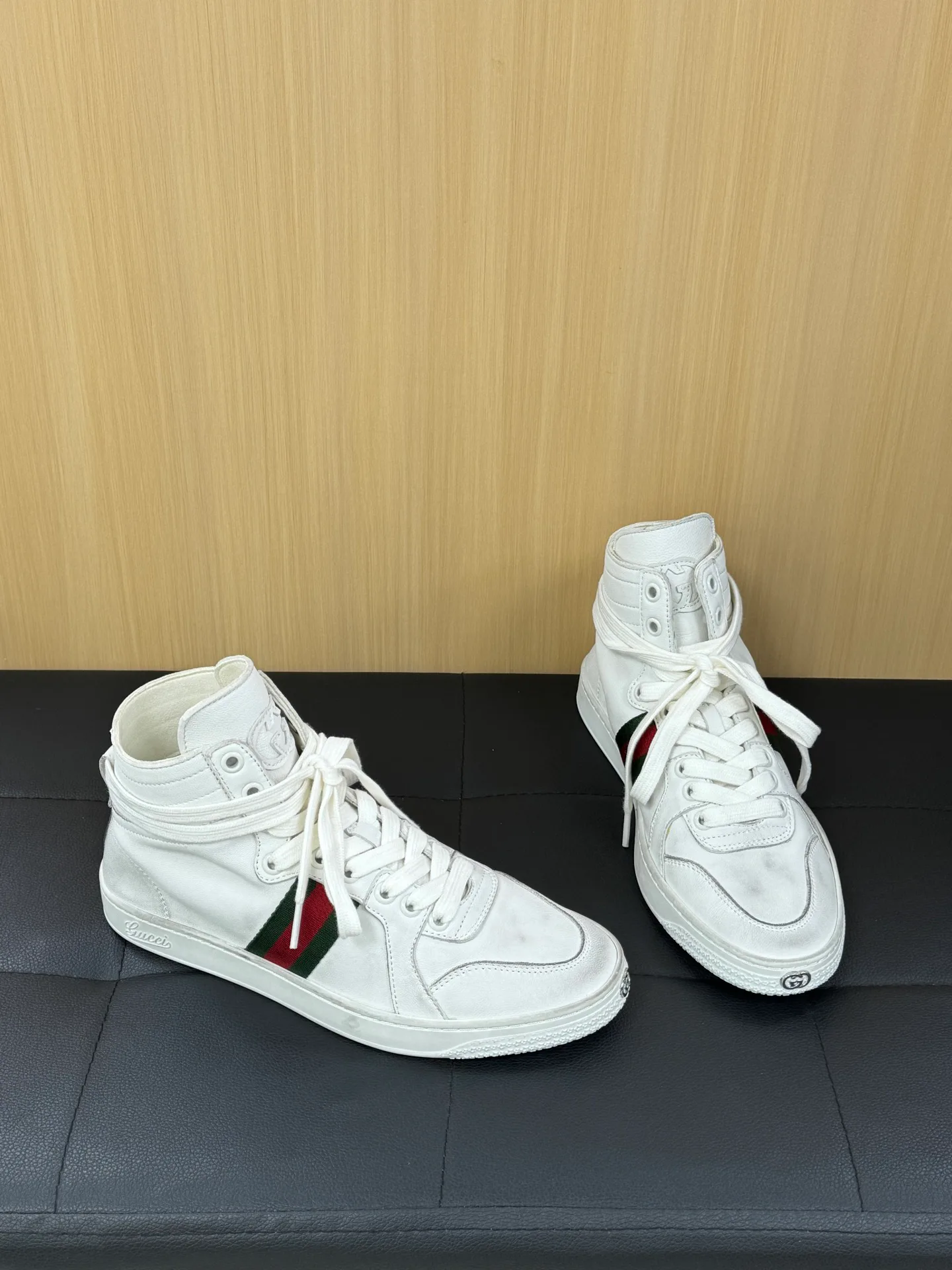 Кроссовки Женские Gucci 18708937