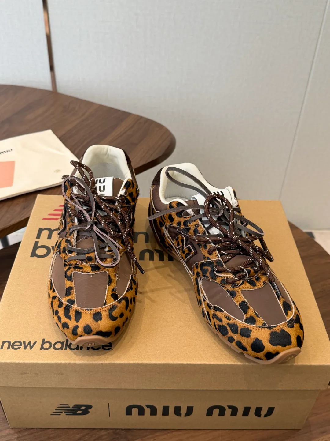 Кроссовки Женские Miu Miu 18182995