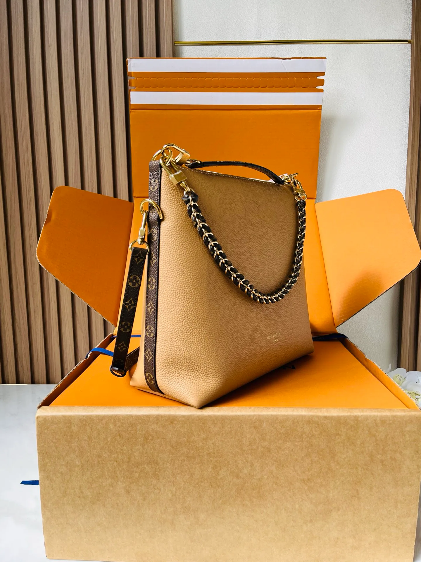 Сумки На Ремне Женские Louis Vuitton 12860034