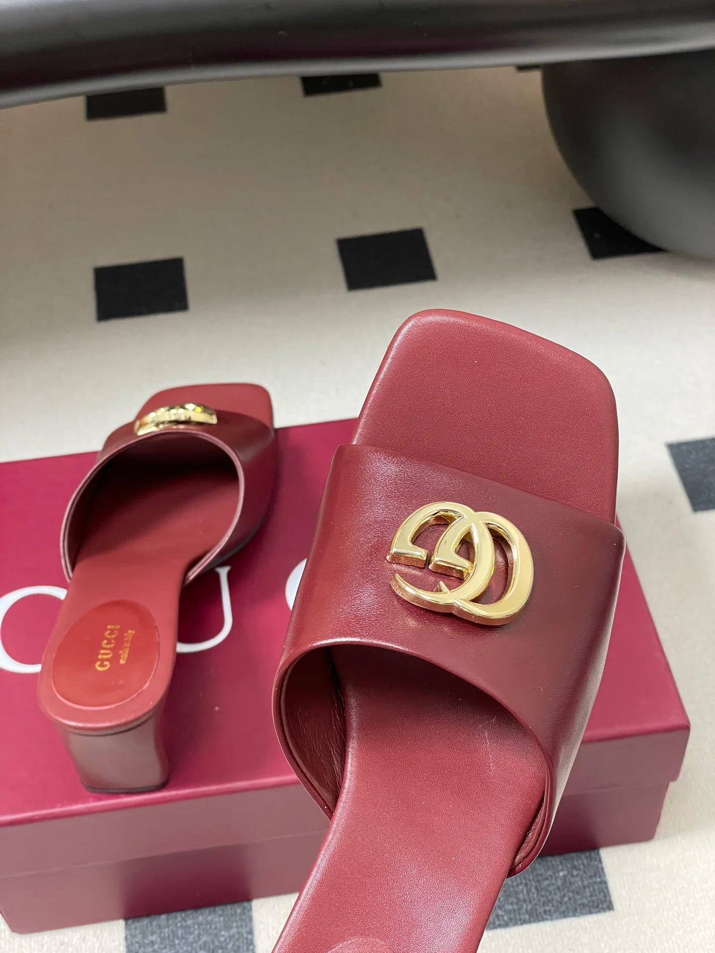 Босоножки Женские Gucci 10395325