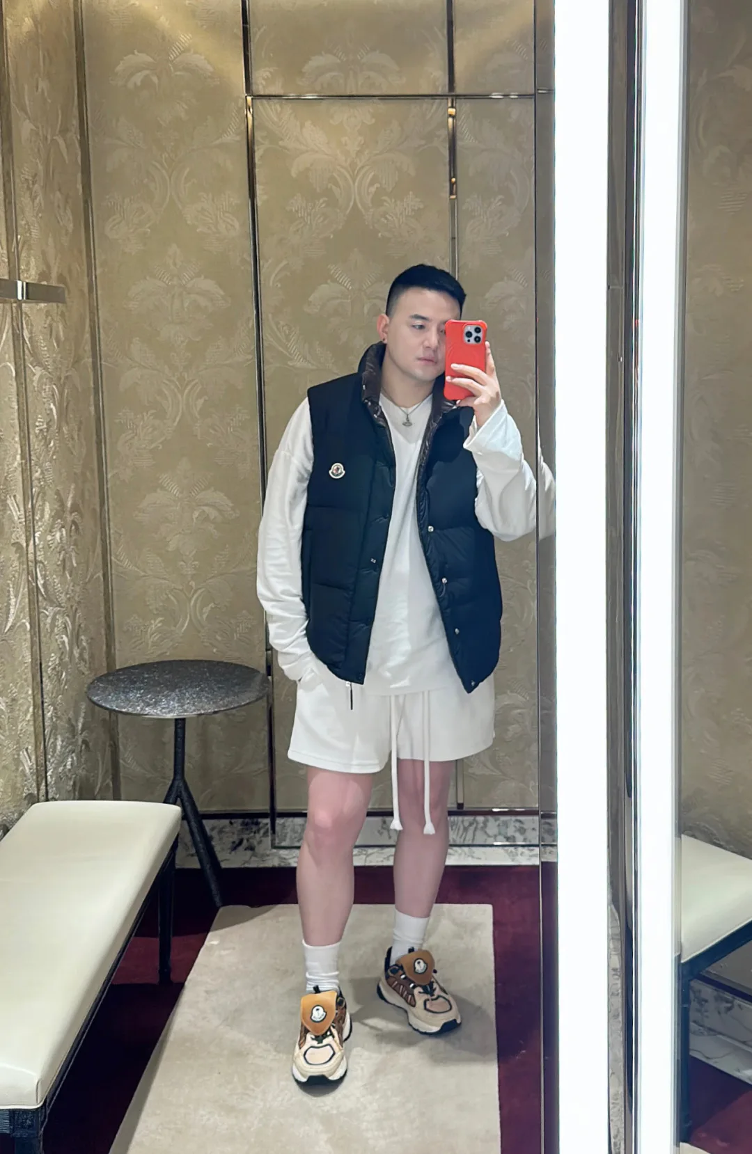 Куртки И Пуховики Мужские Moncler 723437