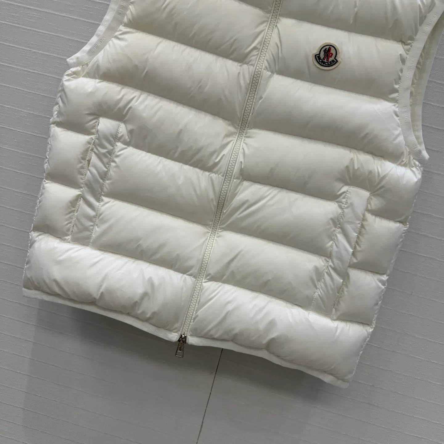 Жилеты Женские Moncler 19166056