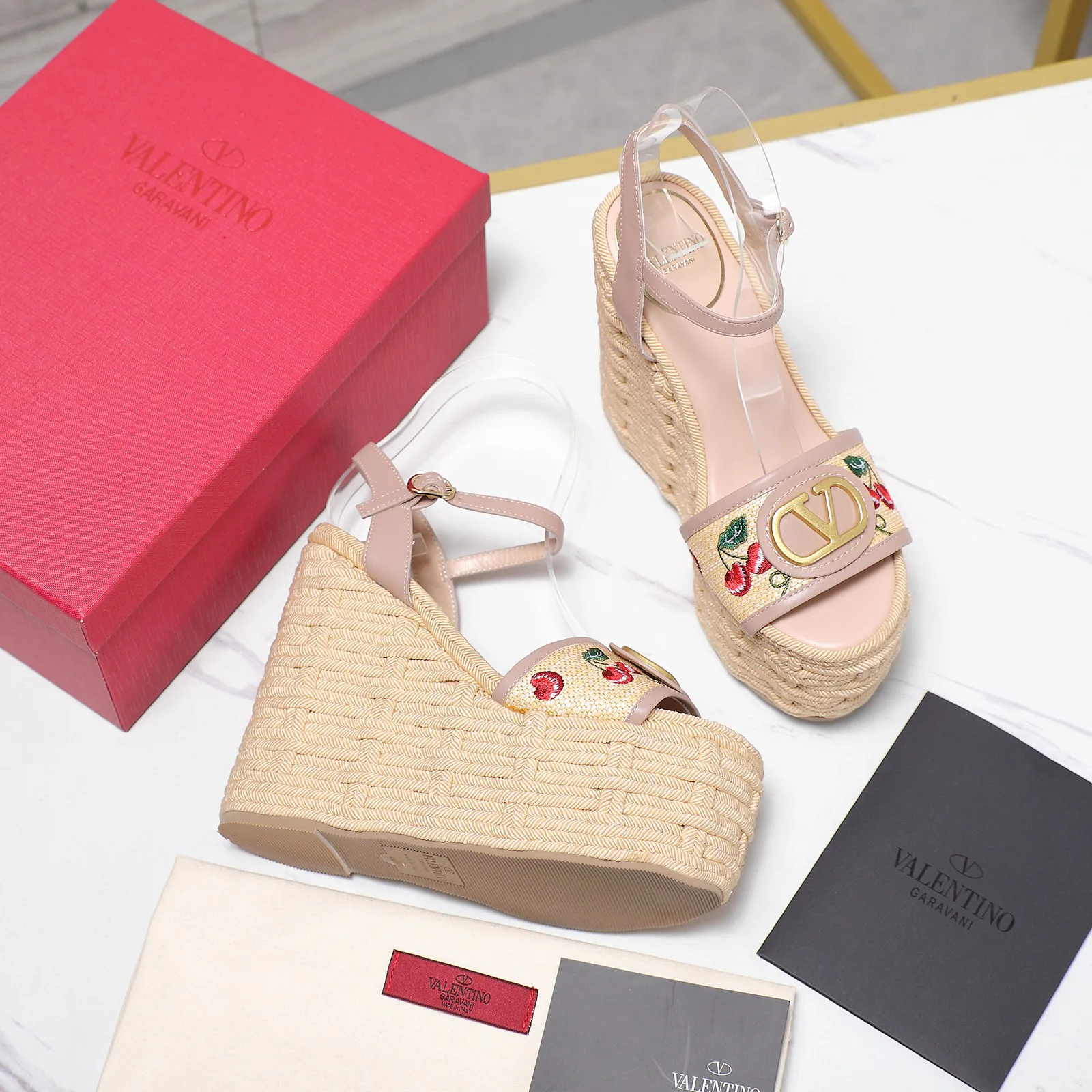 Босоножки Женские Valentino 29068