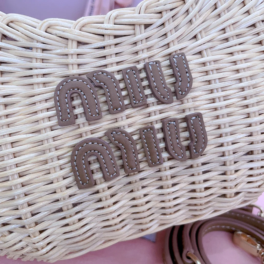 Сумки На Ремне Женские Miu Miu 18004734