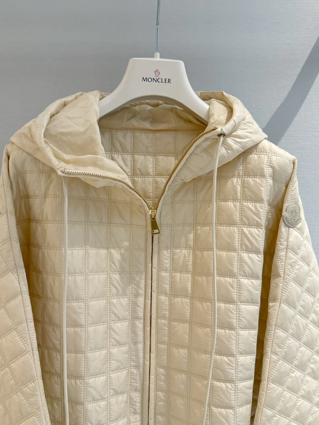 Куртки И Пуховики Женские Moncler 18050013