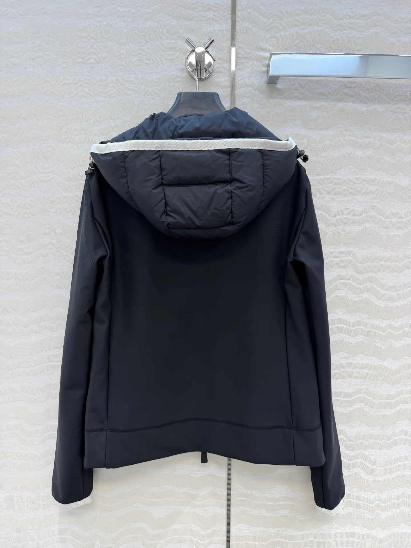 Куртки И Пуховики Женские Moncler 19698108