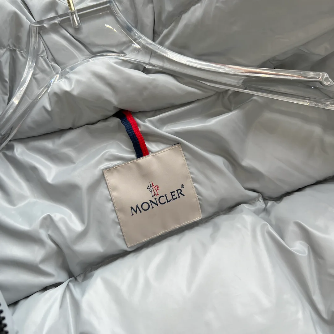 Куртки И Пуховики Женские Moncler 1536056