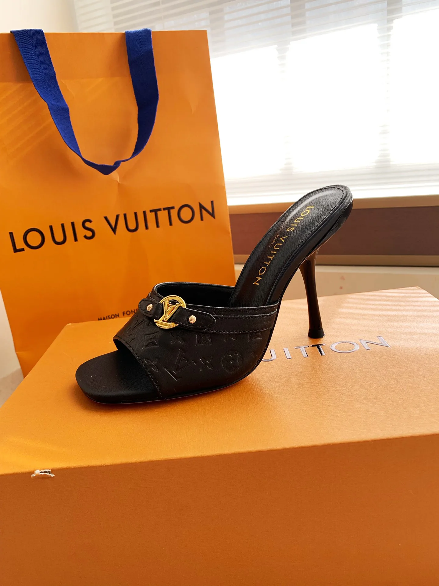 Босоножки Женские Louis Vuitton 10461971