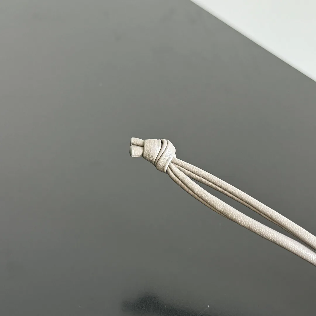 Ключницы Bottega Veneta 546003