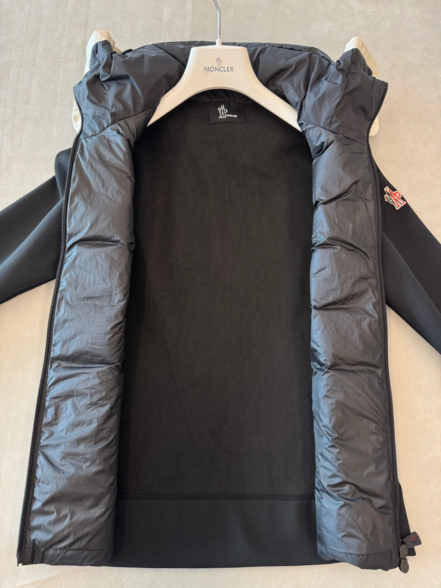 Куртки И Пуховики Женские Moncler 18491939