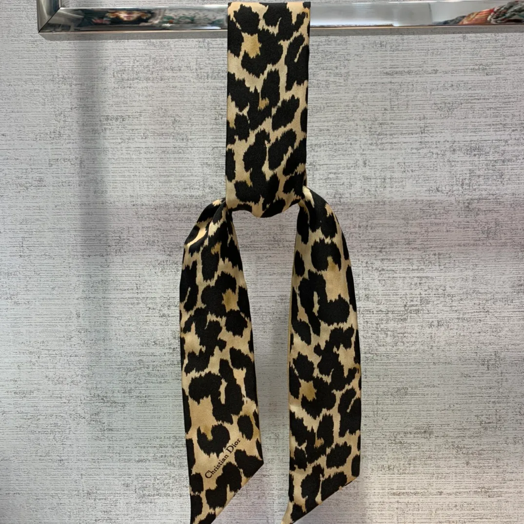 Платки Christian Dior 17992733