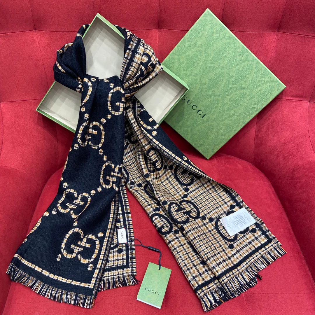 Шарфы Gucci 832133