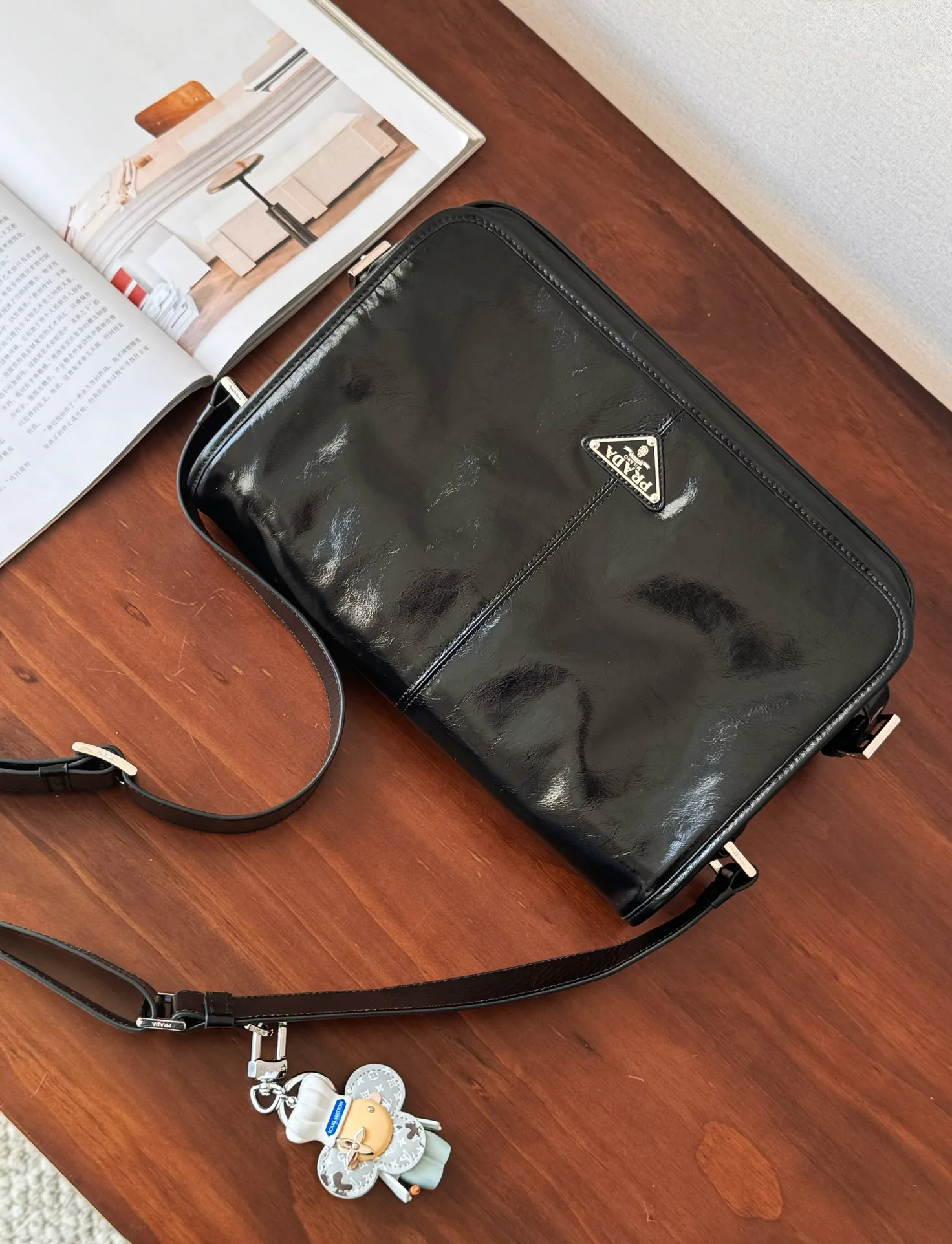 Классические Сумки Женские Prada 11480462