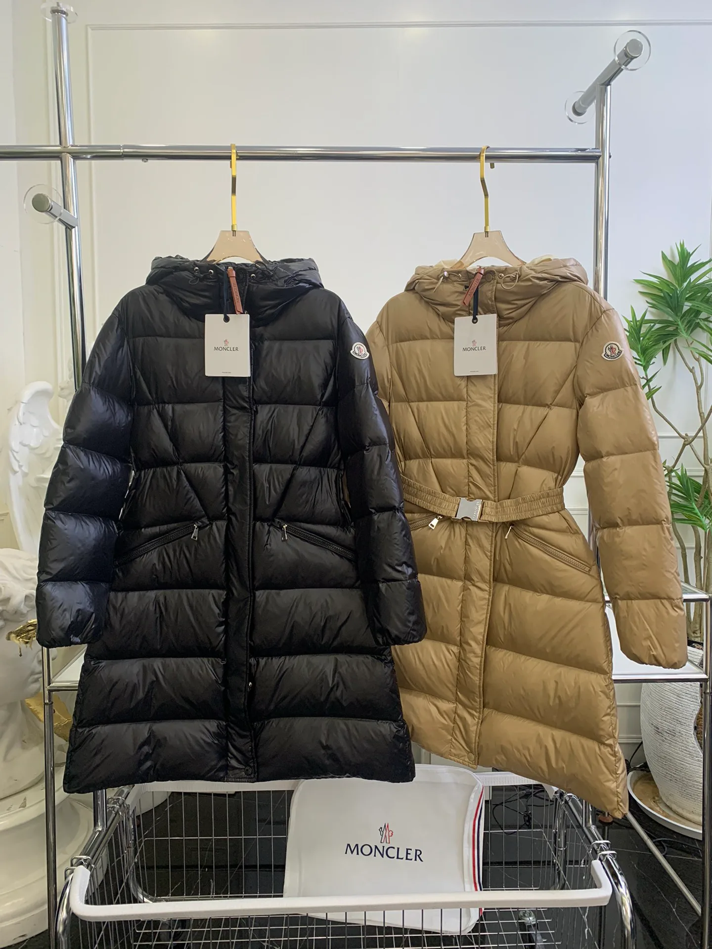 Куртки И Пуховики Женские Moncler 18240675