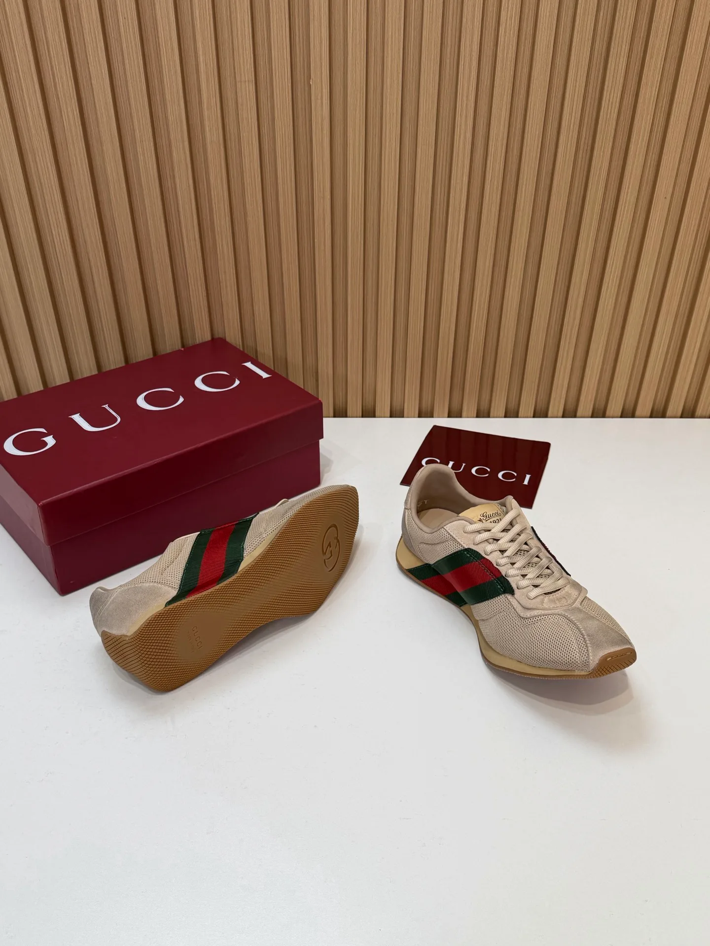 Кроссовки Женские Gucci 19766245