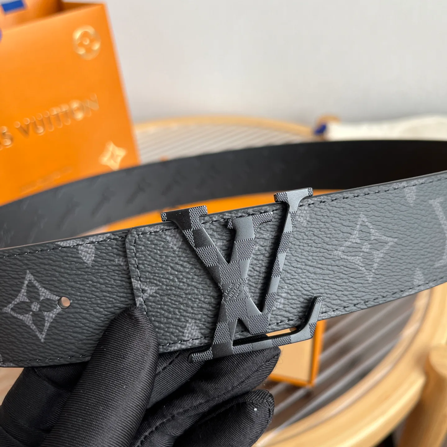 Ремни Louis Vuitton 10399060