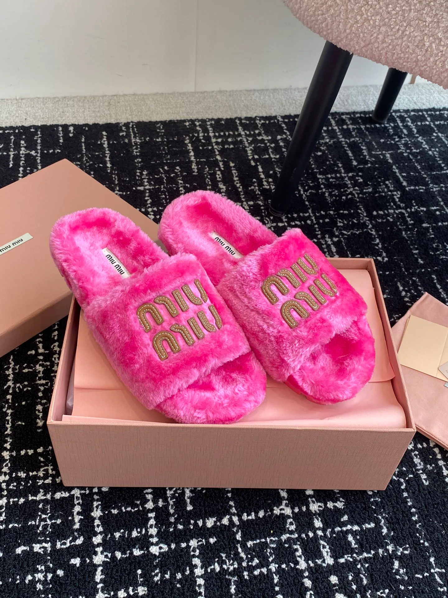 Тапочки Женские Miu Miu 18241533
