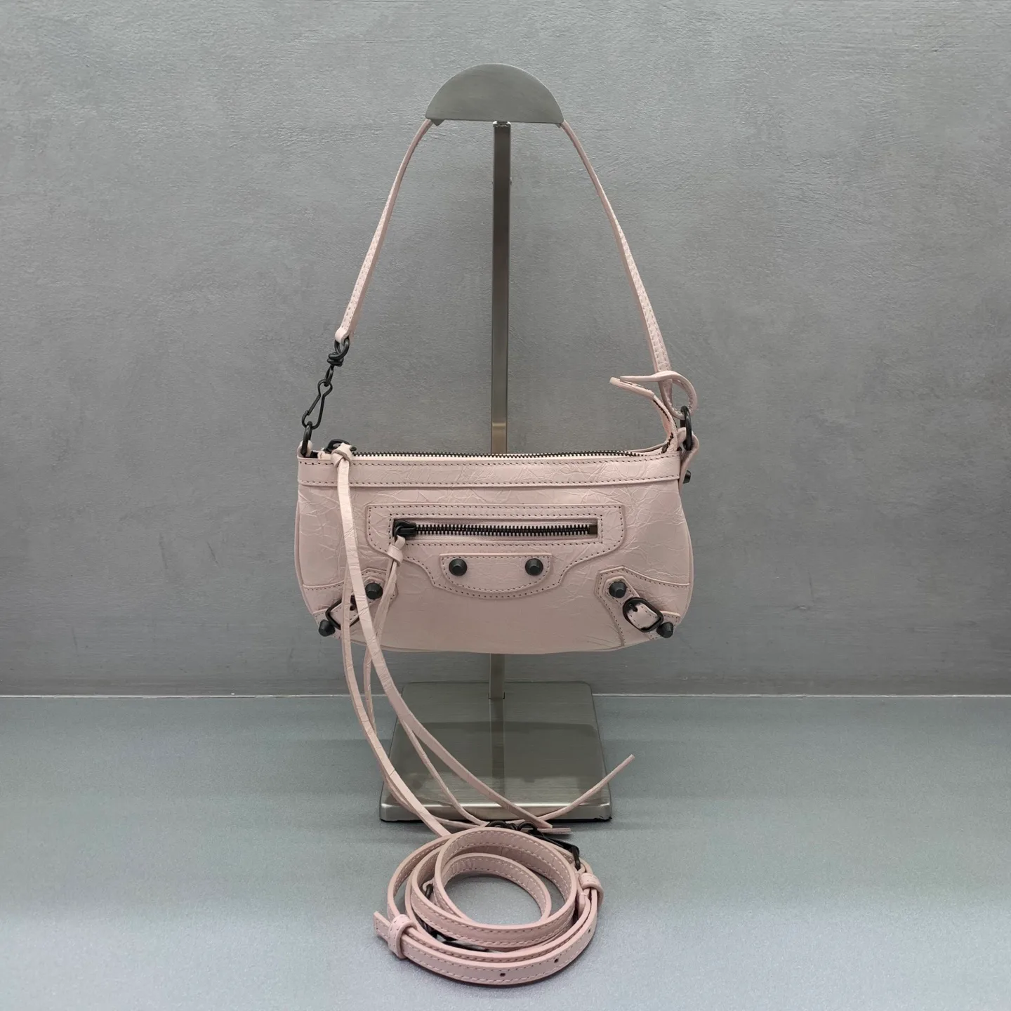 Классические Сумки Женские Balenciaga 18135877