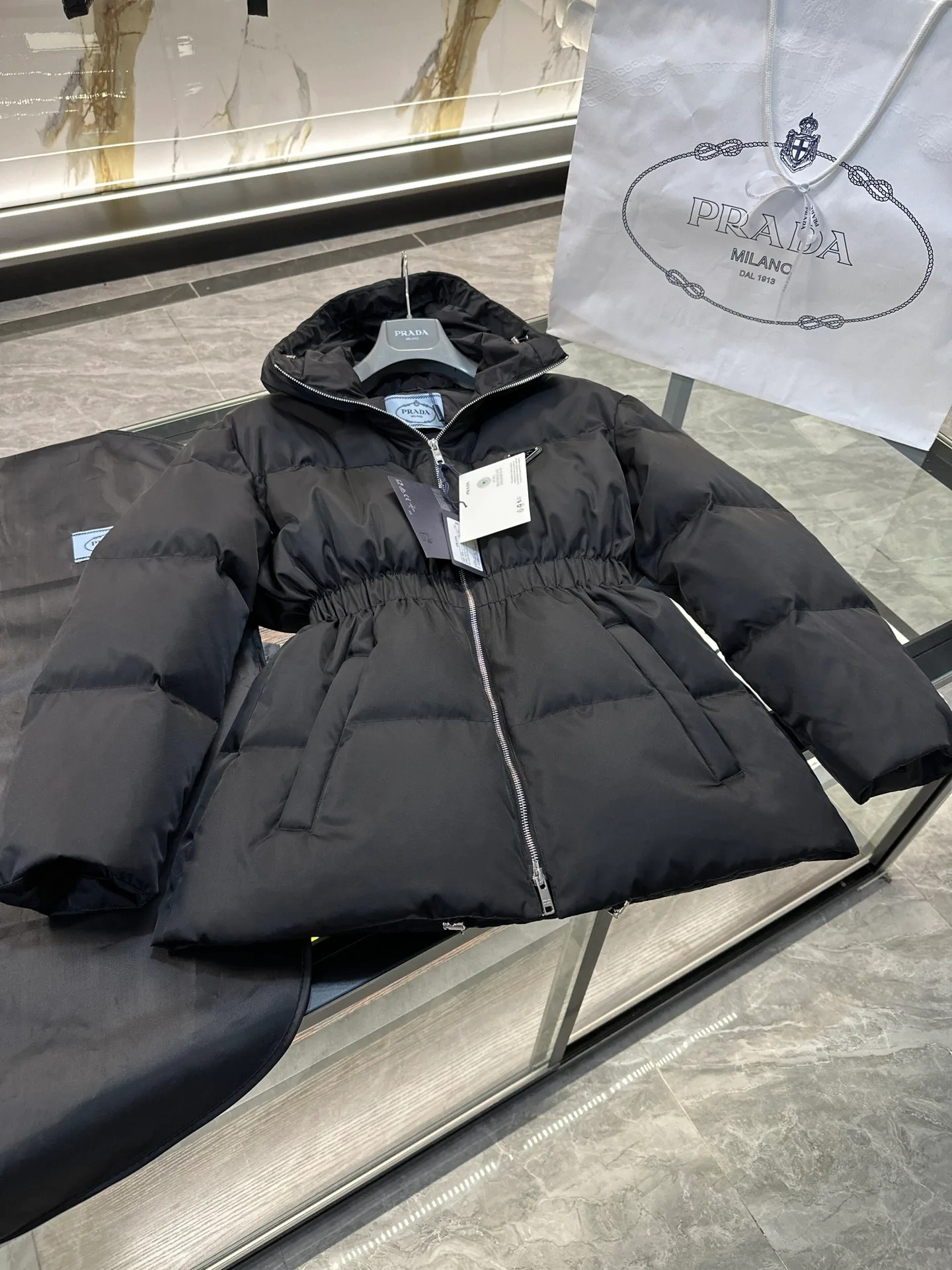 Куртки И Пуховики Женские Prada 17964590