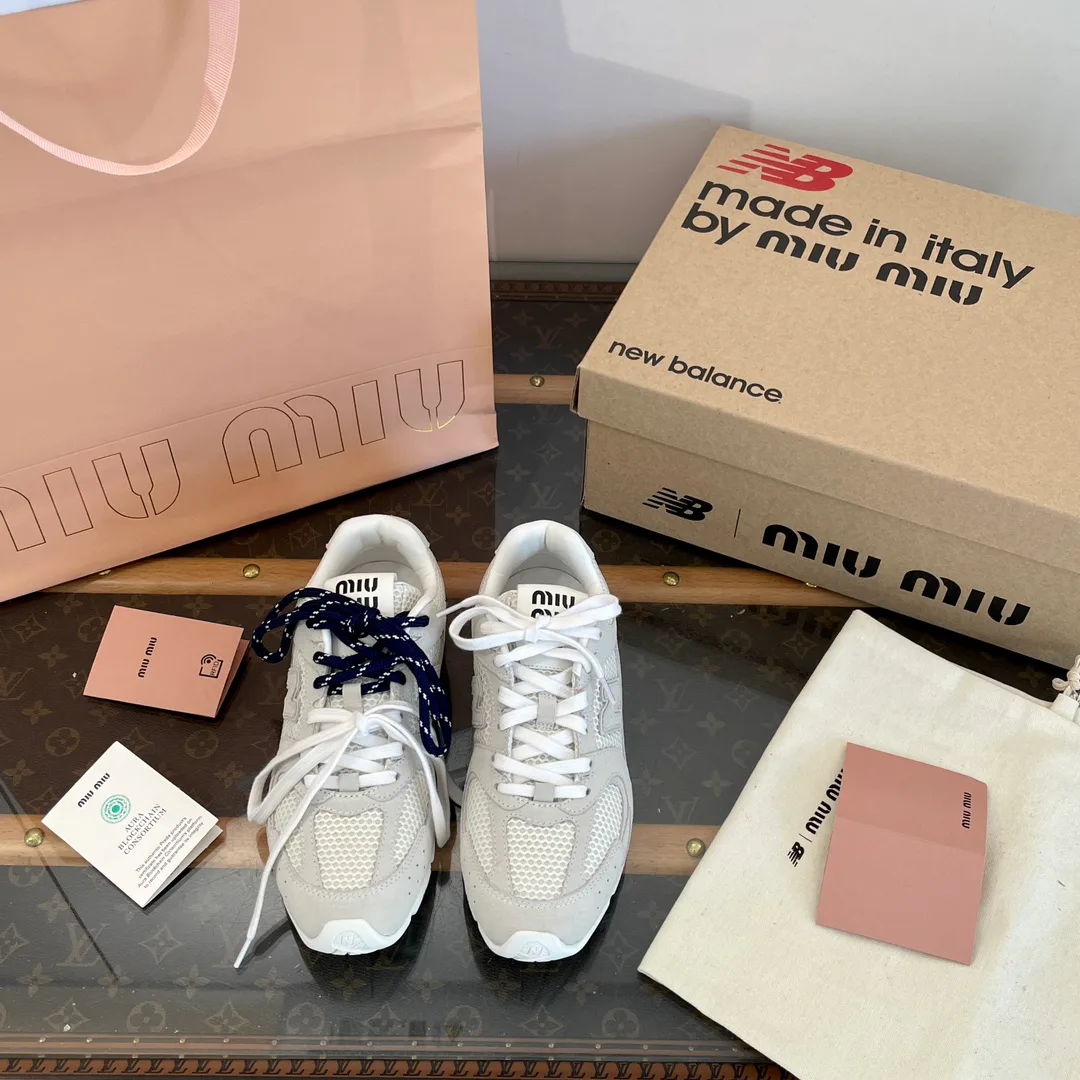 Кроссовки Женские Miu Miu 17963974