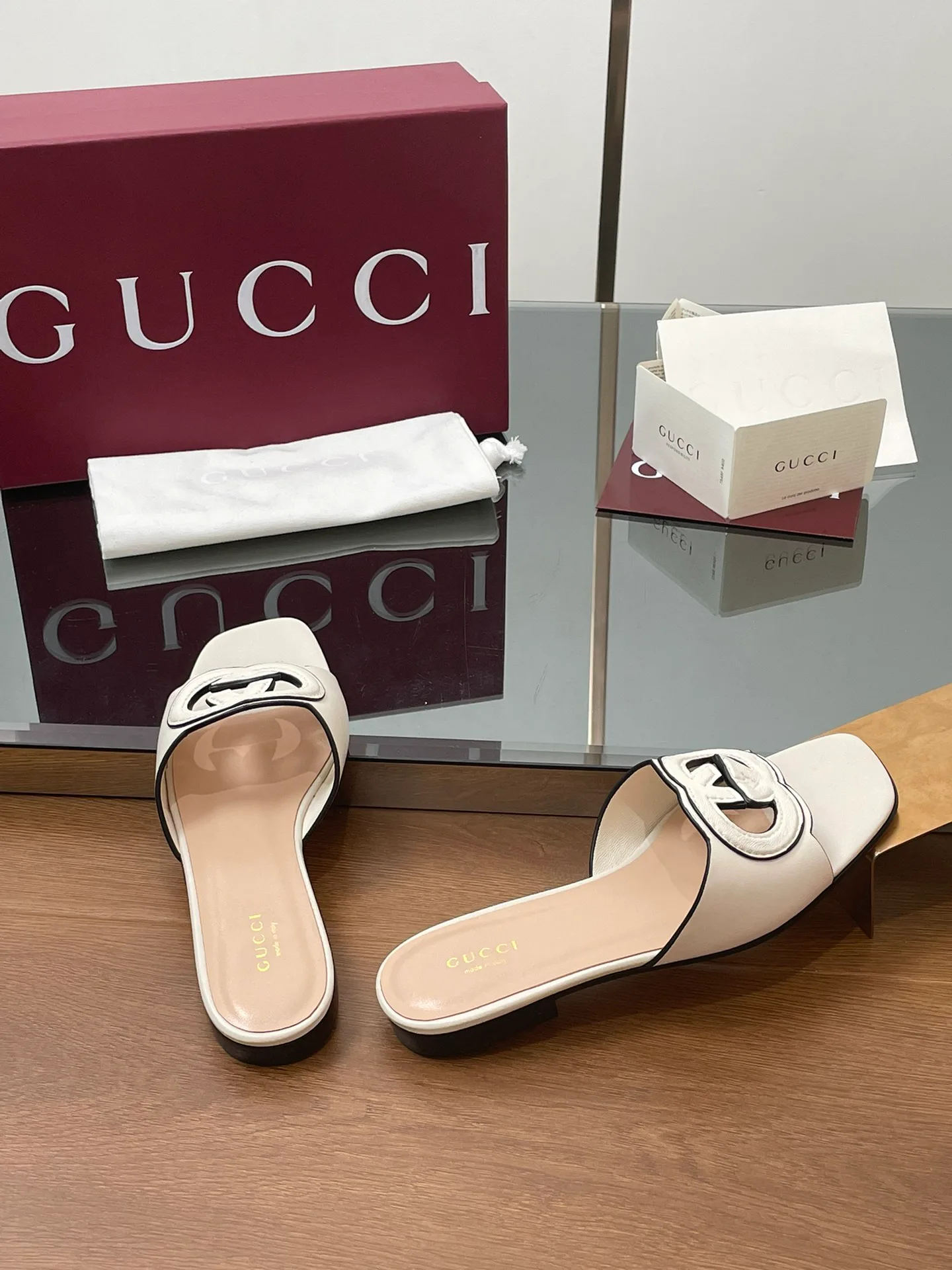Шлепанцы Женские Gucci 11575