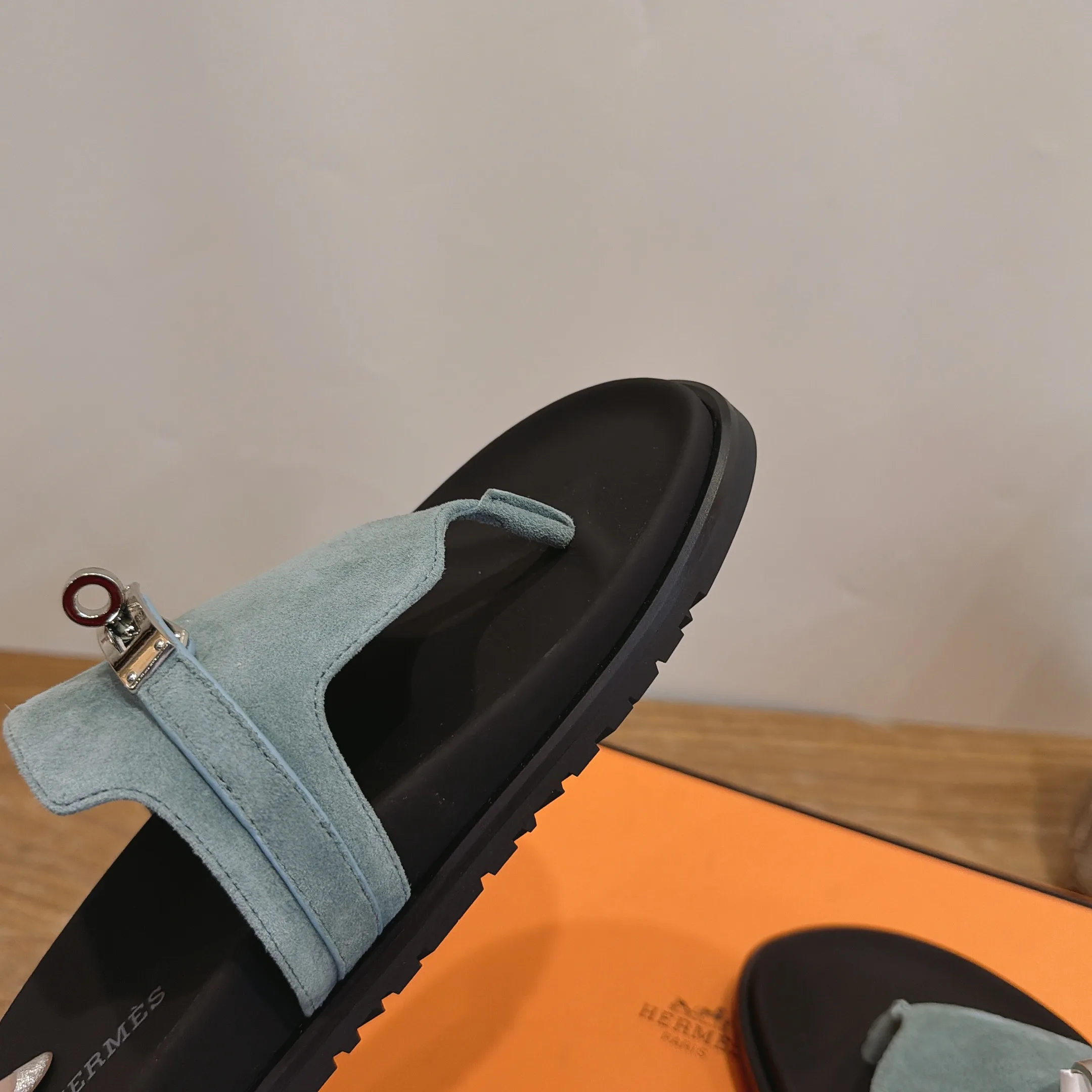 Шлепанцы Женские Hermes 17014858