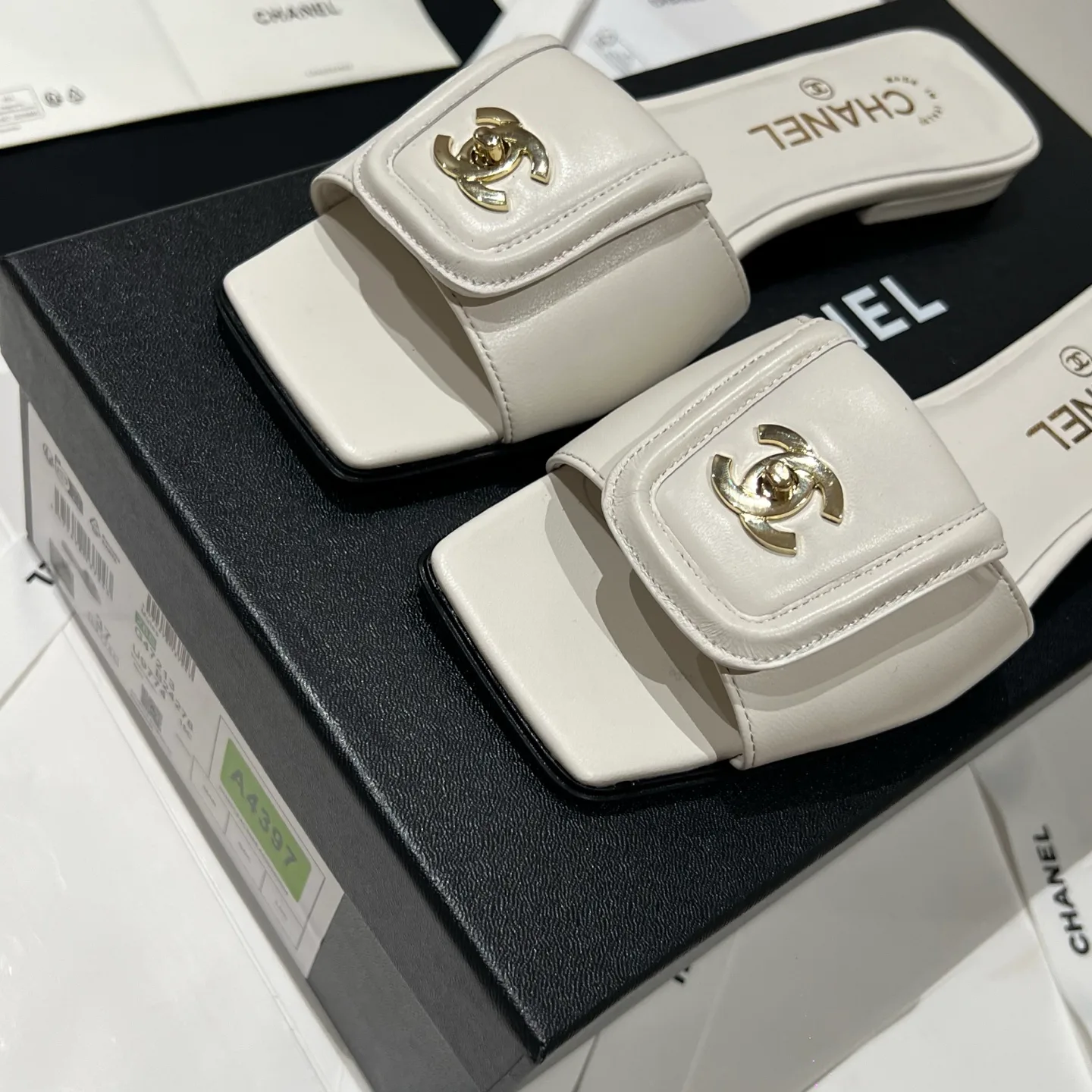Туфли Женские Chanel 13299073