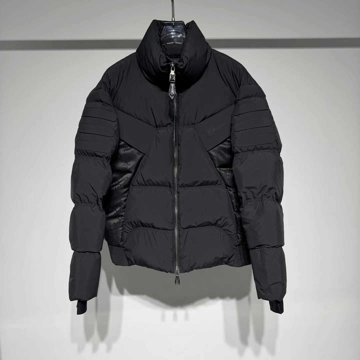 Куртки И Пуховики Мужские Louis Vuitton 4997676