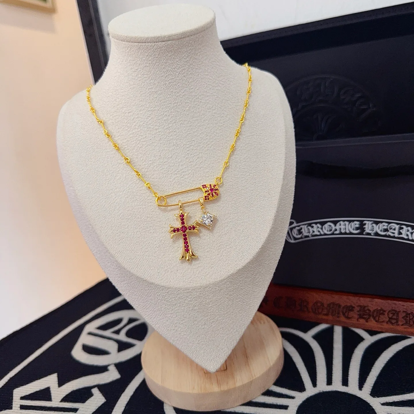 Бижутерия Chrome Hearts 11240587