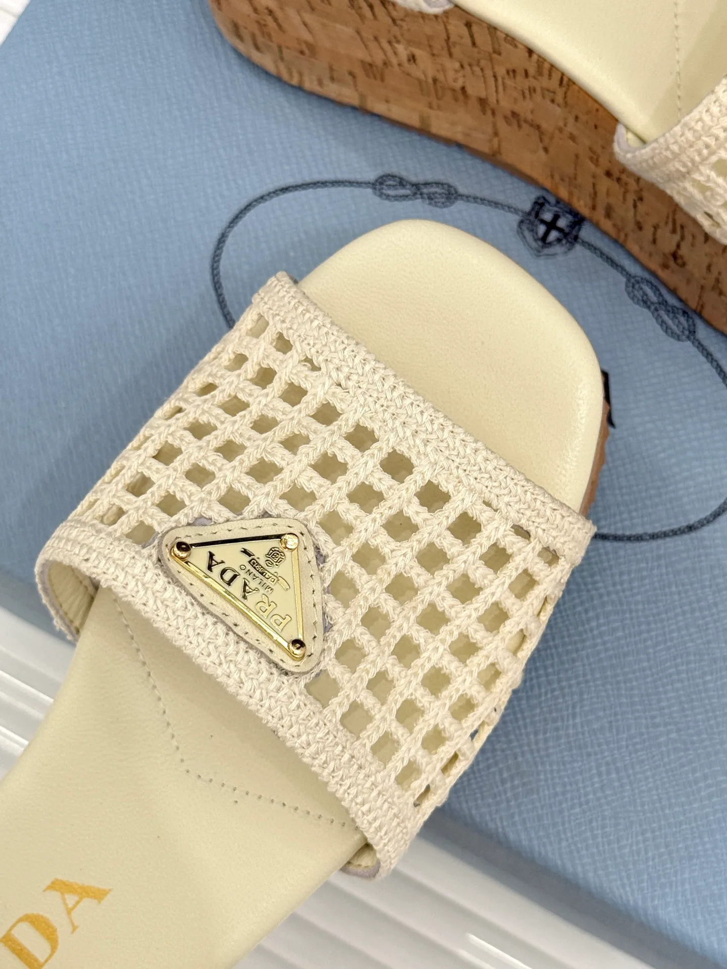 Босоножки Женские Prada 17896702
