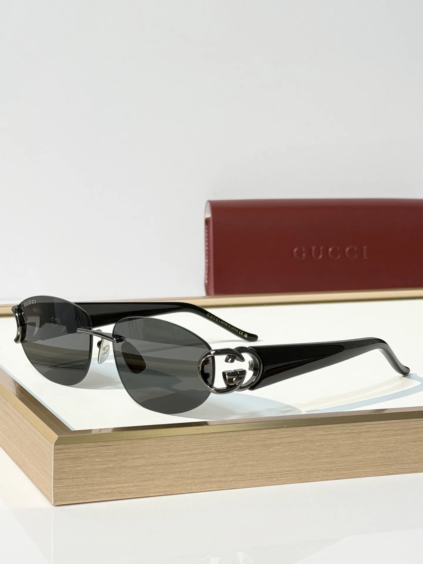 Очки Gucci 18117589