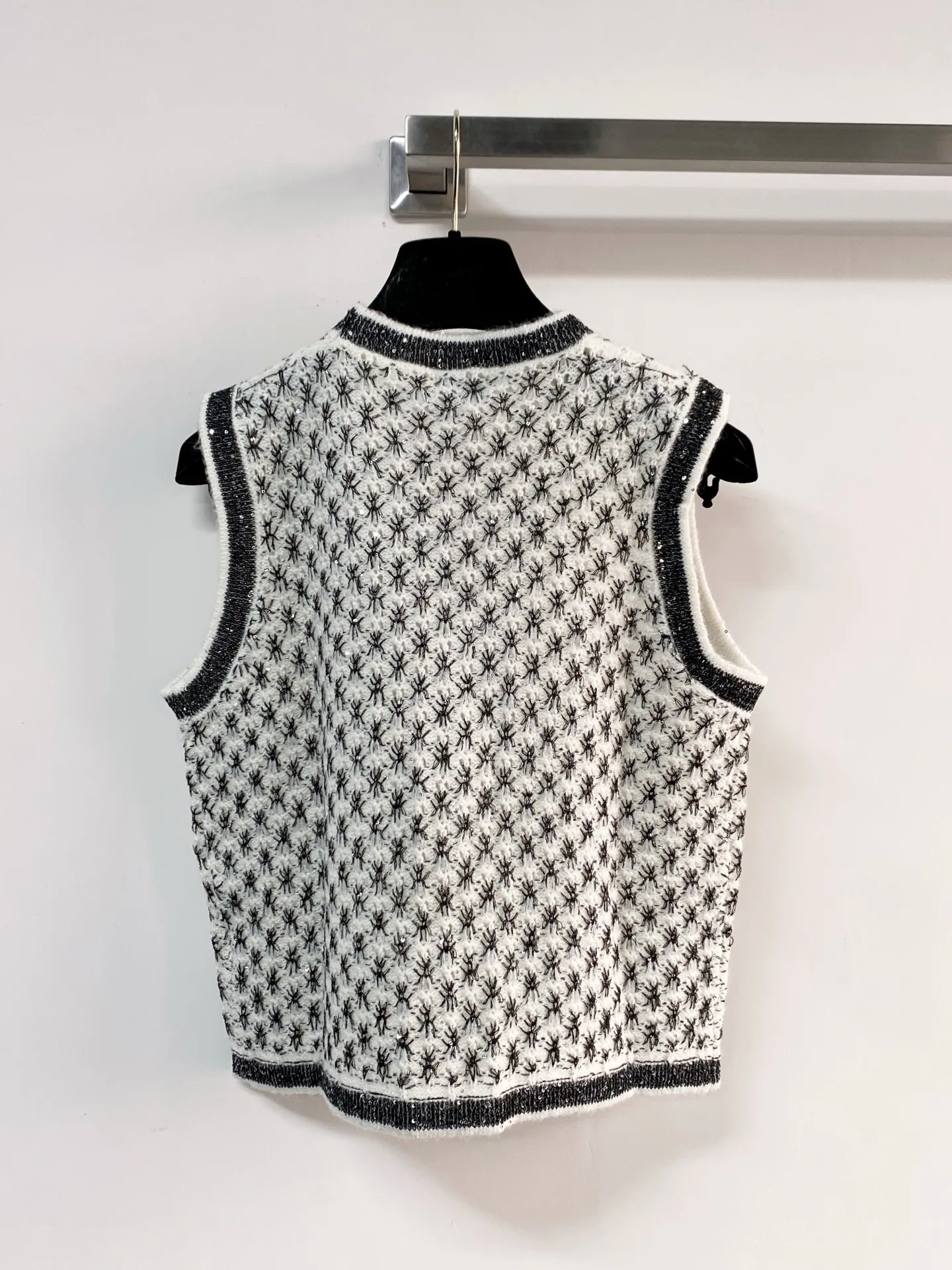 Жилеты Женские Chanel 11946170