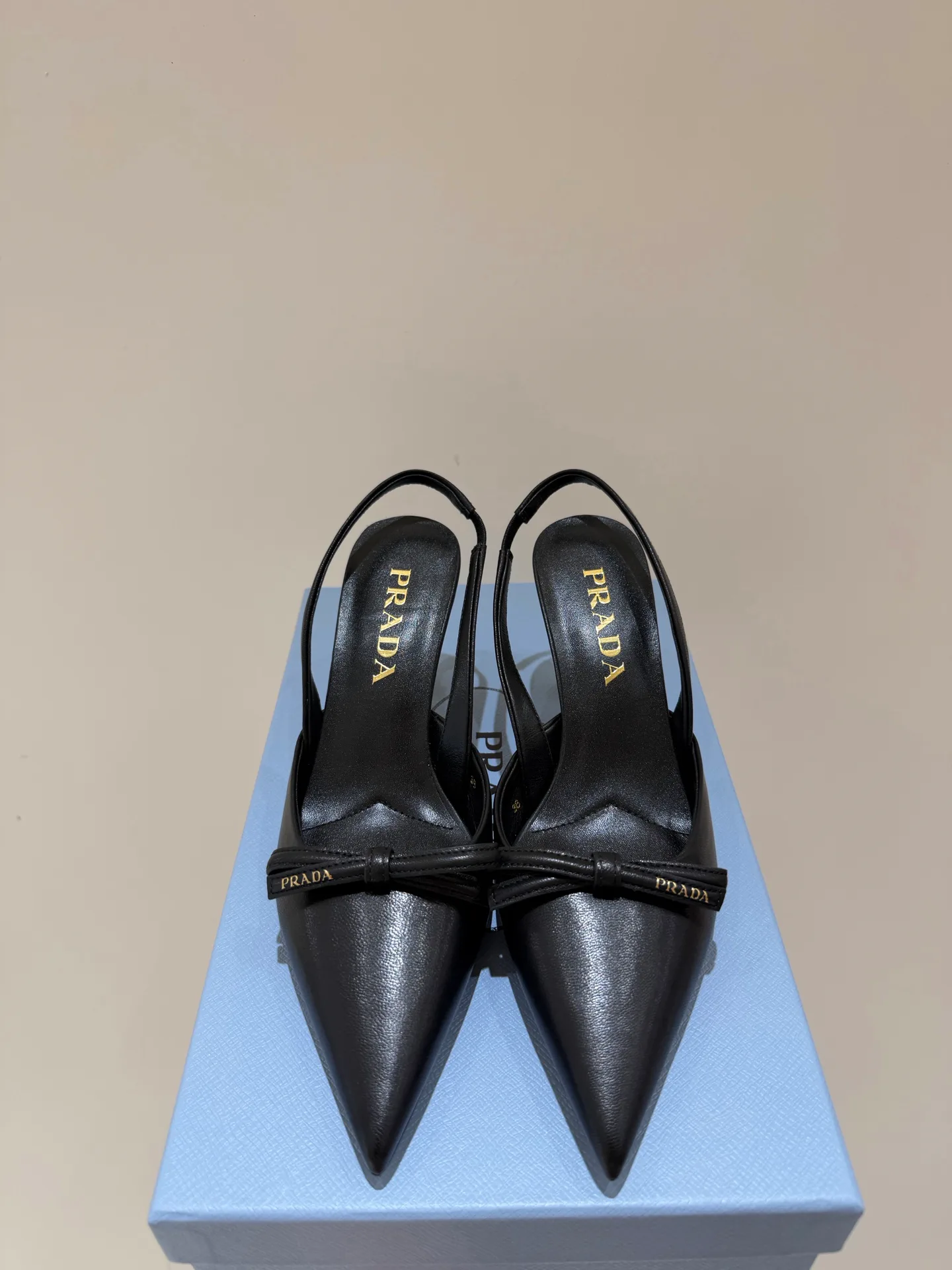 Босоножки Женские Prada 11685917