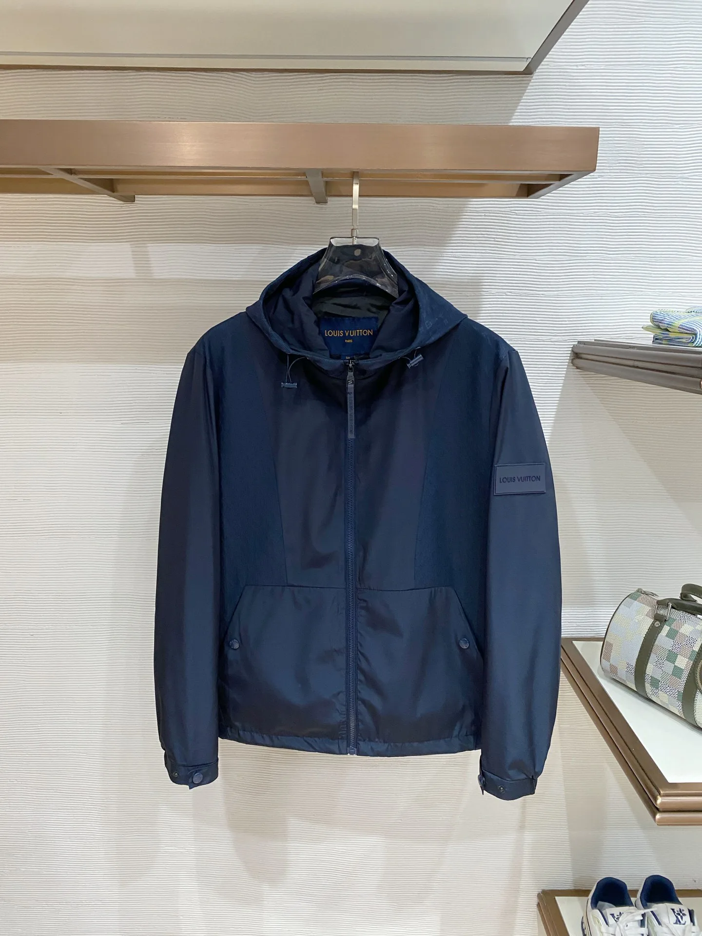 Куртки И Пуховики Мужские Louis Vuitton 11392179