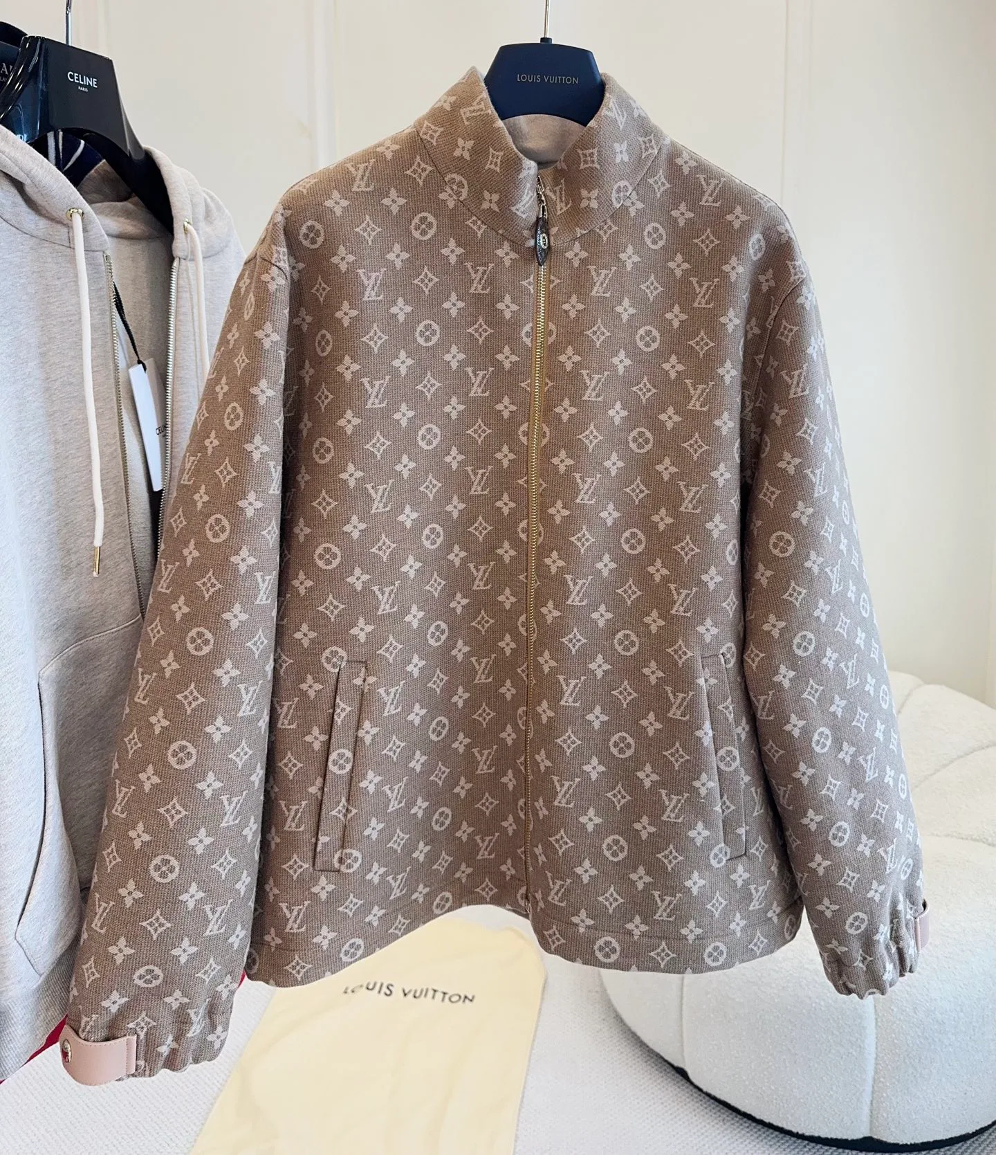 Куртки И Пуховики Женские Louis Vuitton 1164956