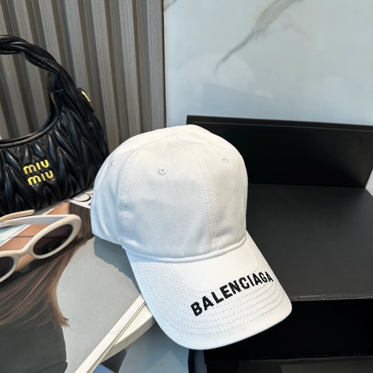 Головные Уборы Balenciaga 336850
