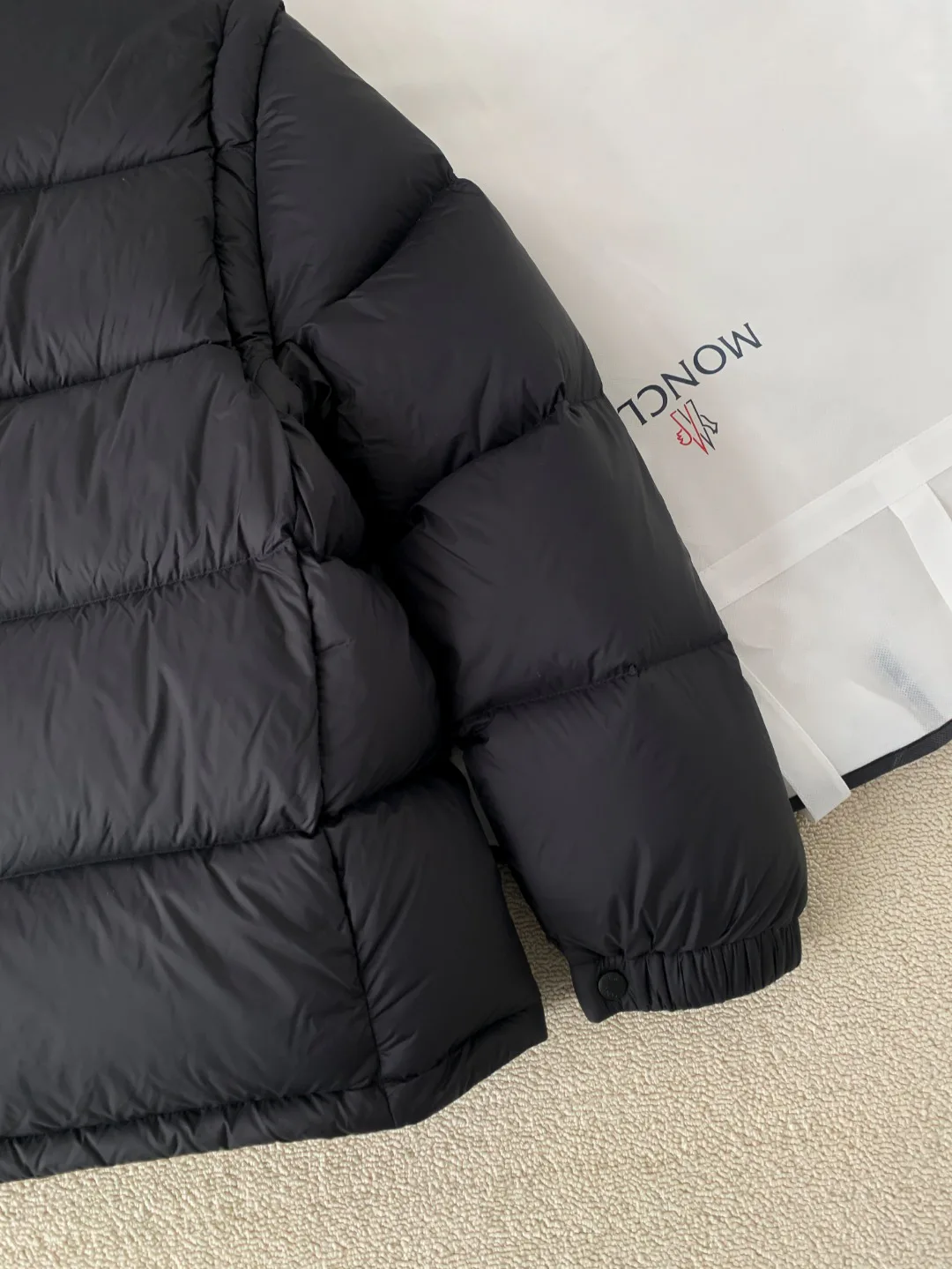 Куртки И Пуховики Мужские Moncler 441240
