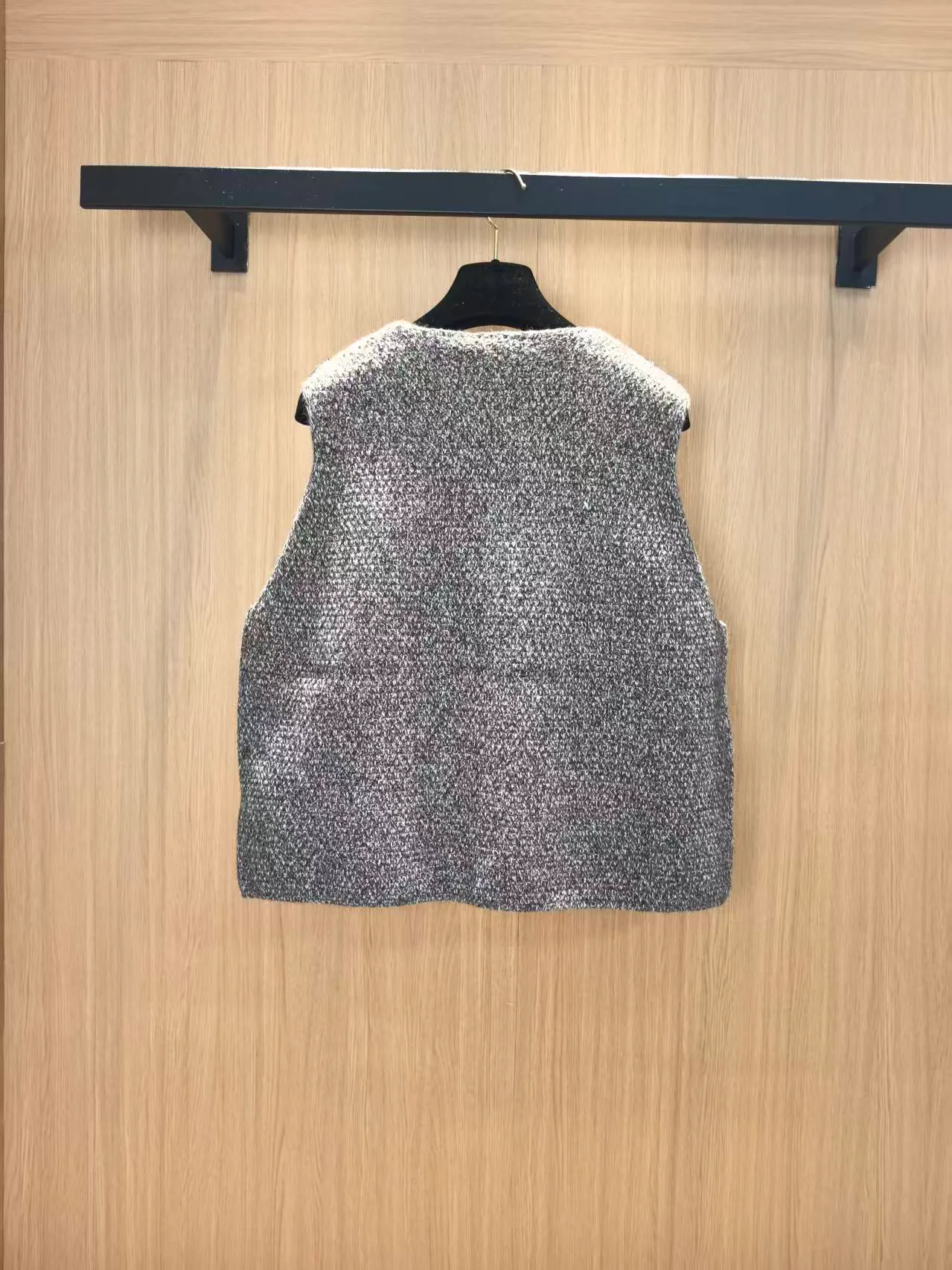 Жилеты Женские Chanel 18138713