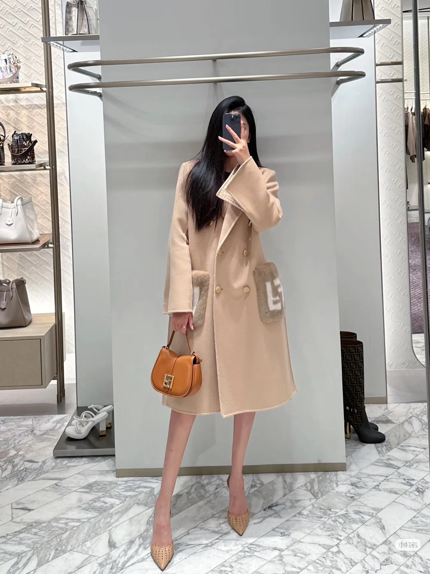 Пальто Женские Fendi 633568